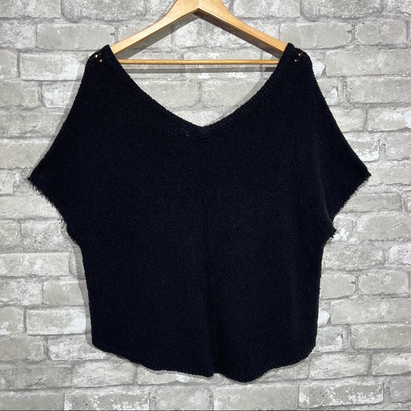 Free People Women's Medium Summer Romance Short Sleeve Sweater in Black Vneck - Picture 3 of 9